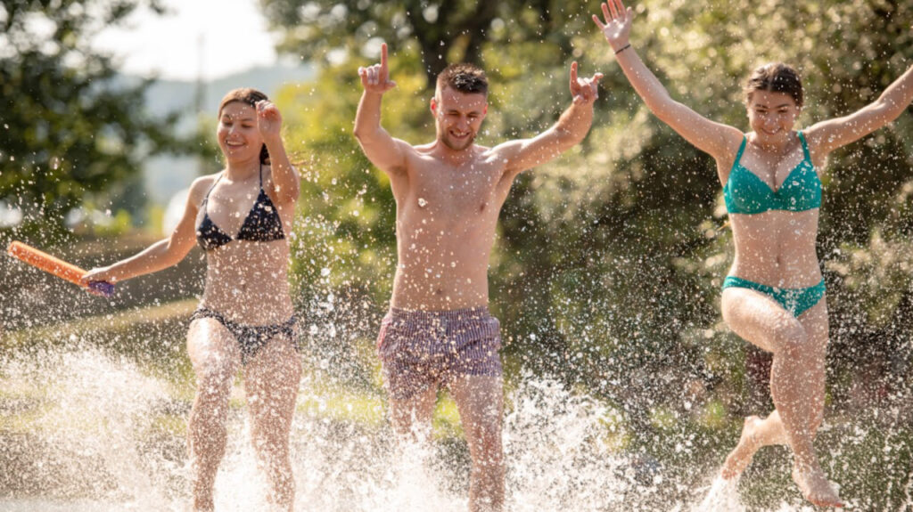 Baignade au lac de Lavalette